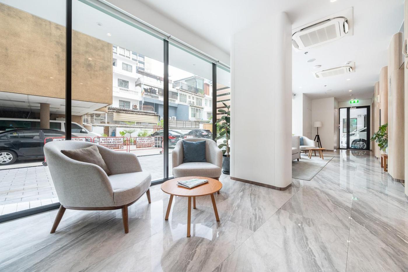 Livezen Bangkok Sukhumvit Hotel Buitenkant foto