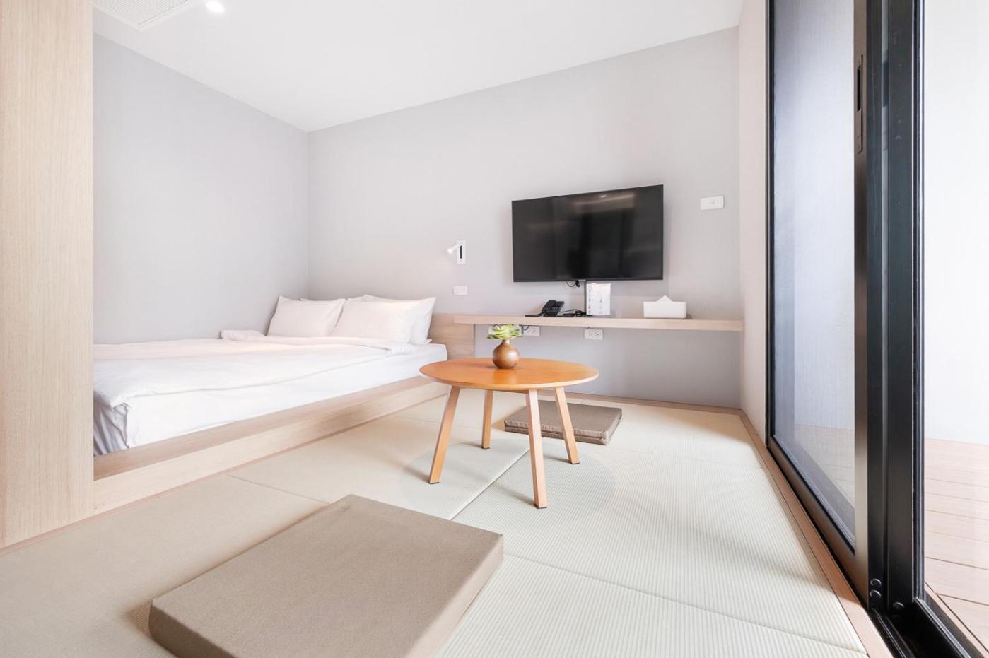 Livezen Bangkok Sukhumvit Hotel Buitenkant foto